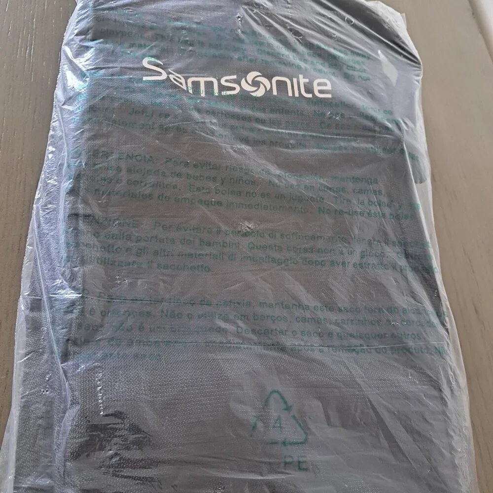 Brand New Samsonite 25” Extra Large Black Duffel Versatile Bag Lightweight